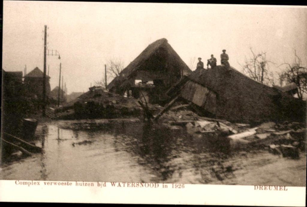 Dreumel KVR06 1464 Complex verwoeste huizen, Watersnood 1926, Ophalen of Verzenden, 1920 tot 1940, Ongelopen, Gelderland