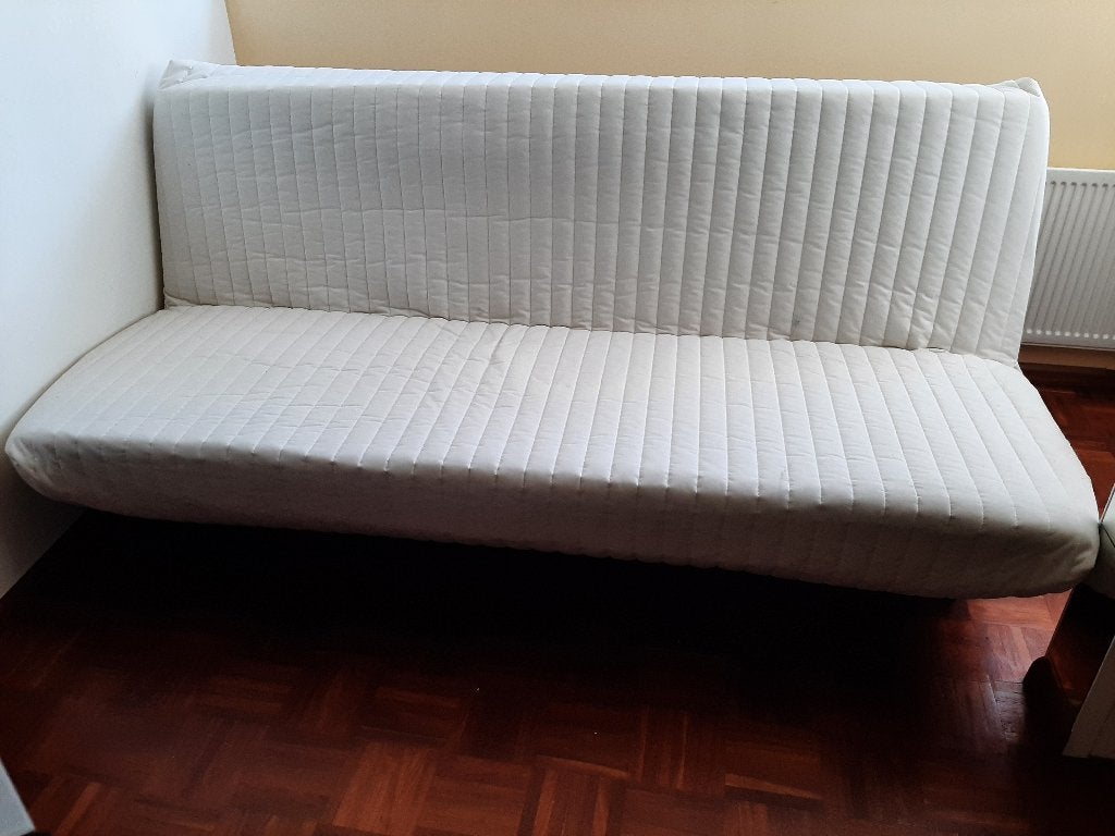 Twee bedbanken Beddinge, Ophalen, Beige, Tweepersoons, Zo goed als nieuw