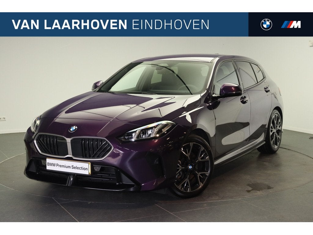 BMW 1 Serie 120 M Sport Automaat / Sportstoelen / Achteruitr, Gebruikt, Met garantie (alle), Parkeercamera, Bedrijf