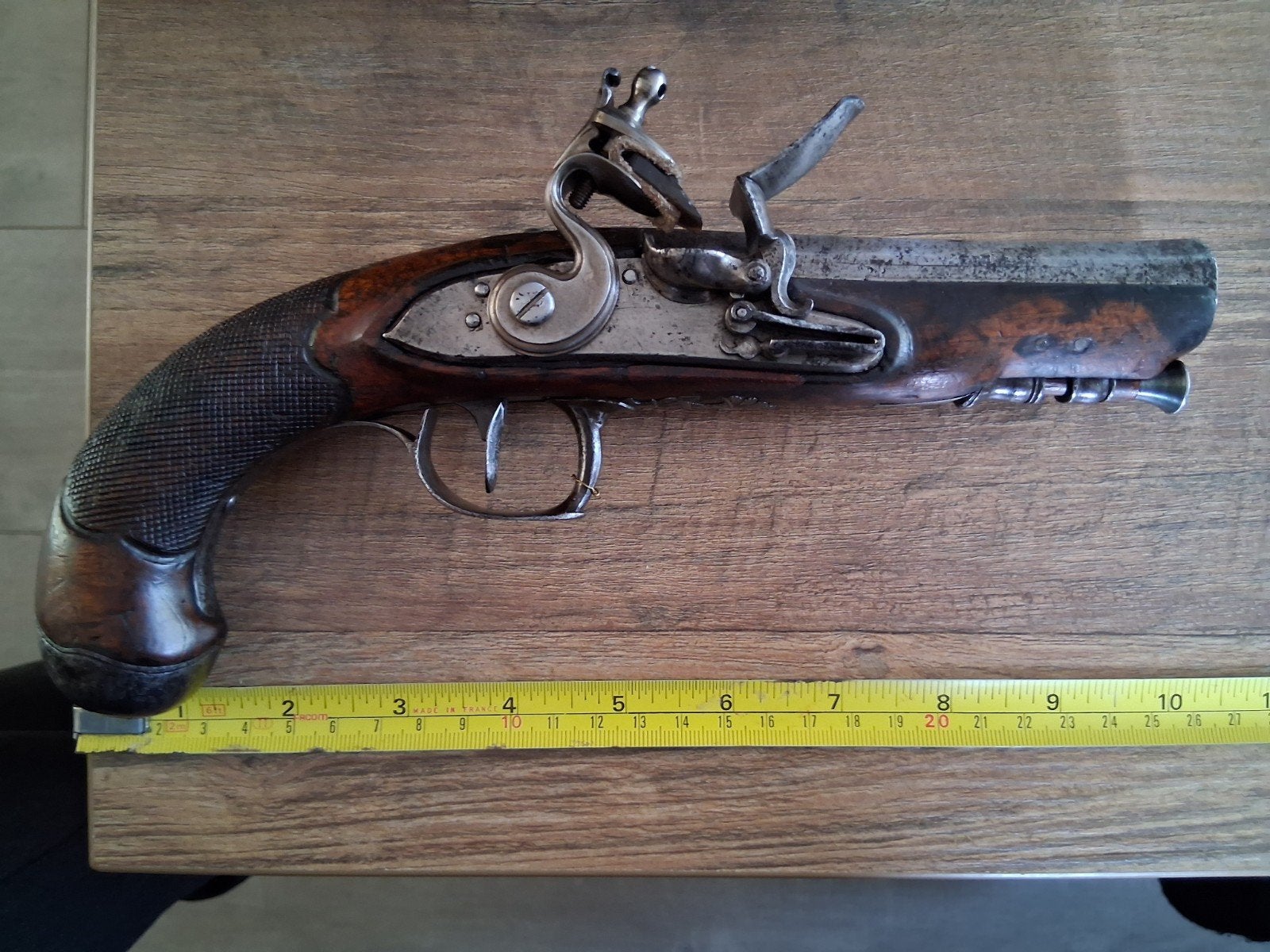Antiek vuursteenpistool met gedetailleerde gravures, Ophalen of Verzenden, Overige soorten, Overige gebieden, Overige typen