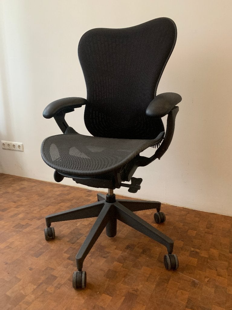 Herman Miller Mirra 2 Graphite, Ophalen, Zwart, Zo goed als nieuw, Bureaustoel