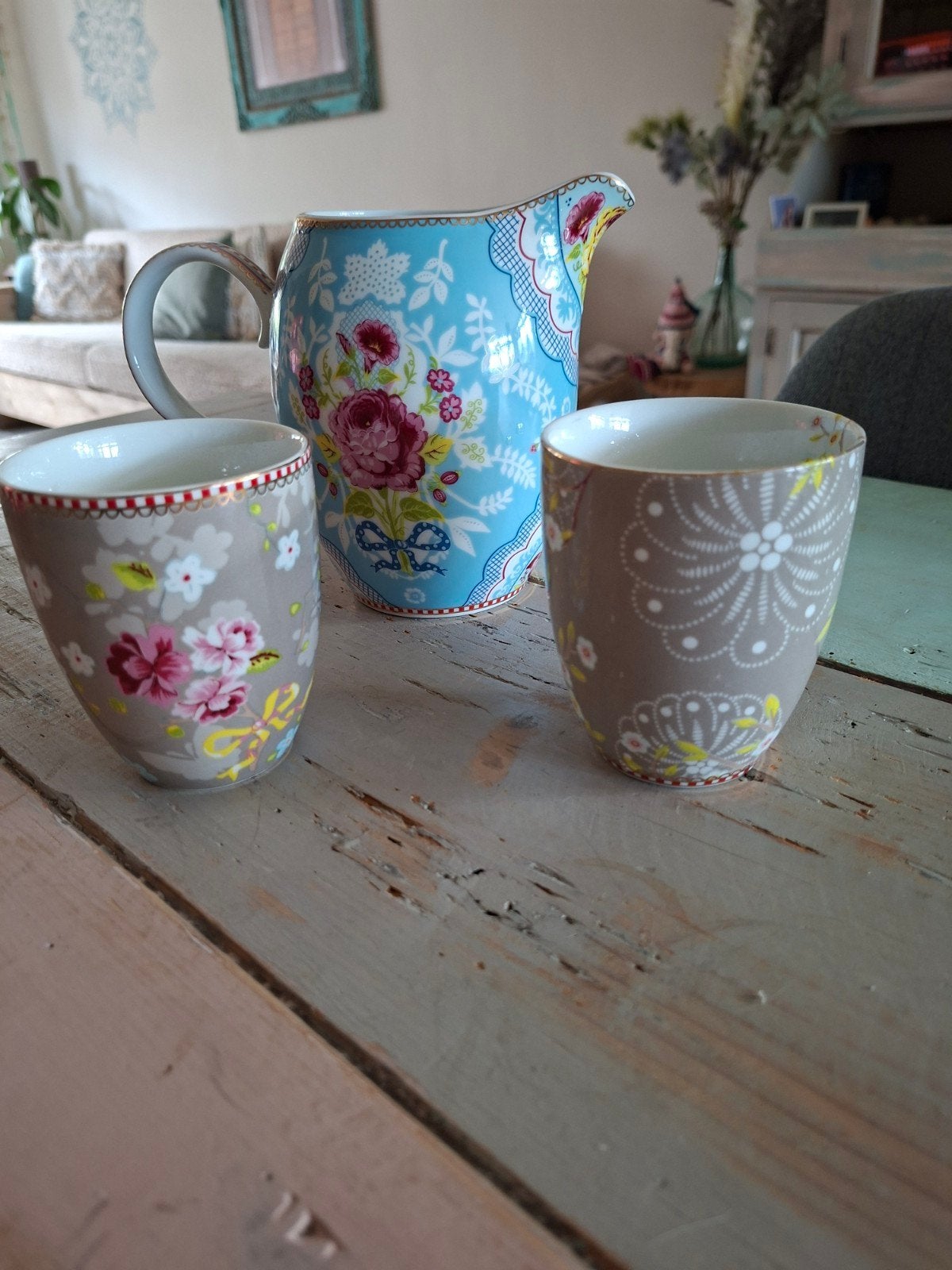 Pip Studio servies: kopjes, borden, schalen, Huis en Inrichting, Keuken | Servies, Ophalen of Verzenden, Zo goed als nieuw, Bord(en)