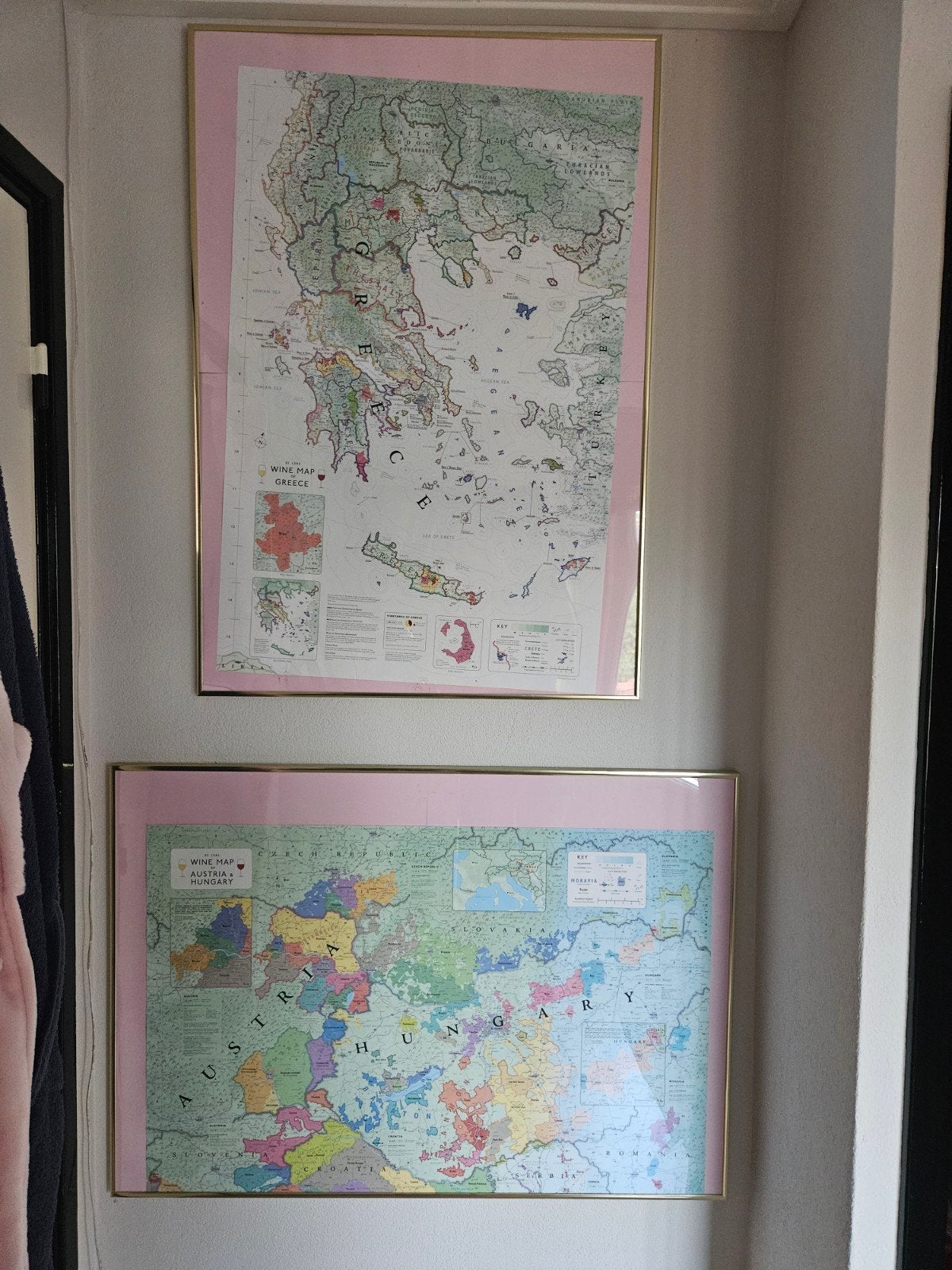 Wijnkaarten posters in lijst - diverse landen, Gebruikt, Ophalen of Verzenden, Foto of Poster, 75 – 100