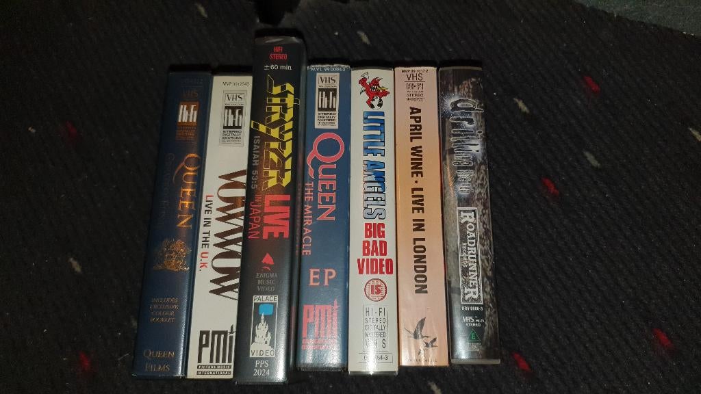 Diverse Rock en Metal Videobanden - oa. Queen April Wine VHS, Alle leeftijden, Ophalen of Verzenden, Gebruikt, Muziek en Concerten