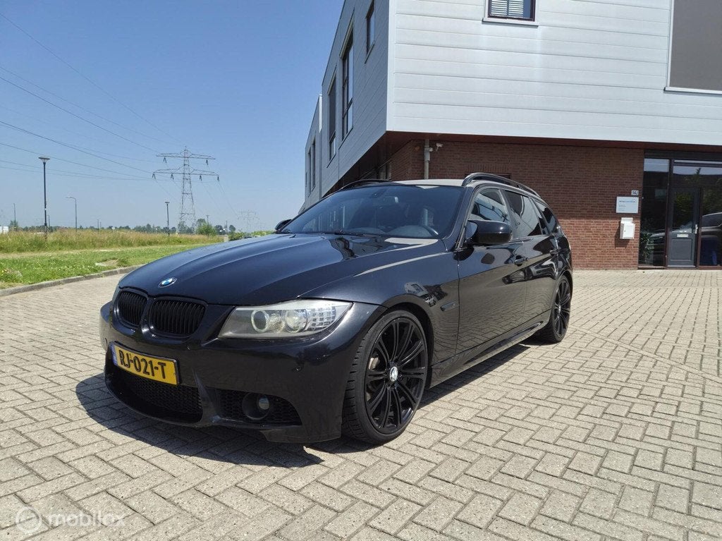 BMW 3-serie Touring 335xi High Executive NIEUWE APK!, Automaat, Zwart, Zwart, Vierwielaandrijving