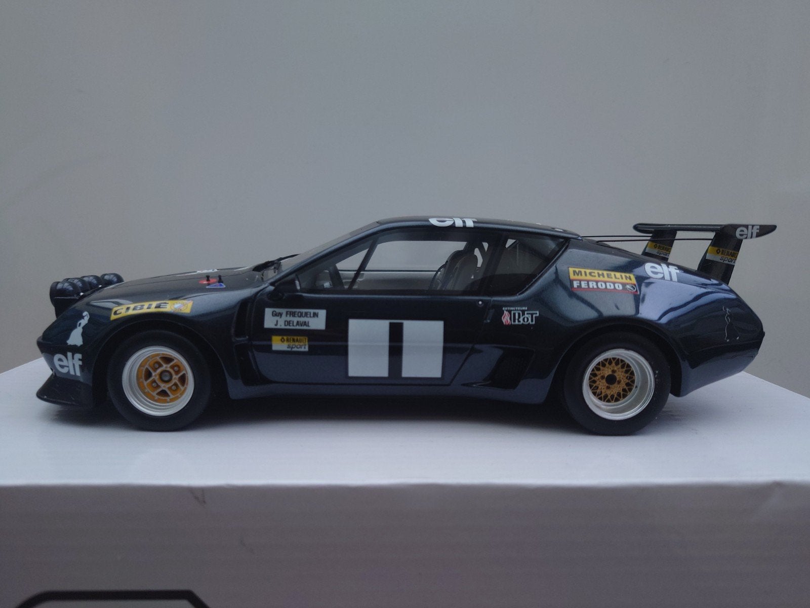 Otto mobile 1:18, Ophalen of Verzenden, OttOMobile