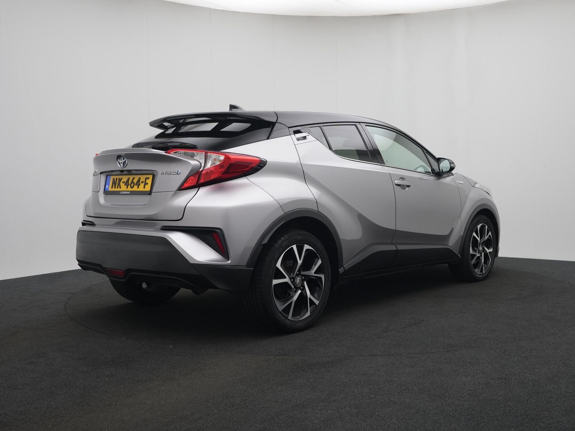 Toyota C-HR 1.8 Hybrid Bi-Tone (bj 2017, automaat), 12 maanden, Stof, Euro 6, 4 cilinders