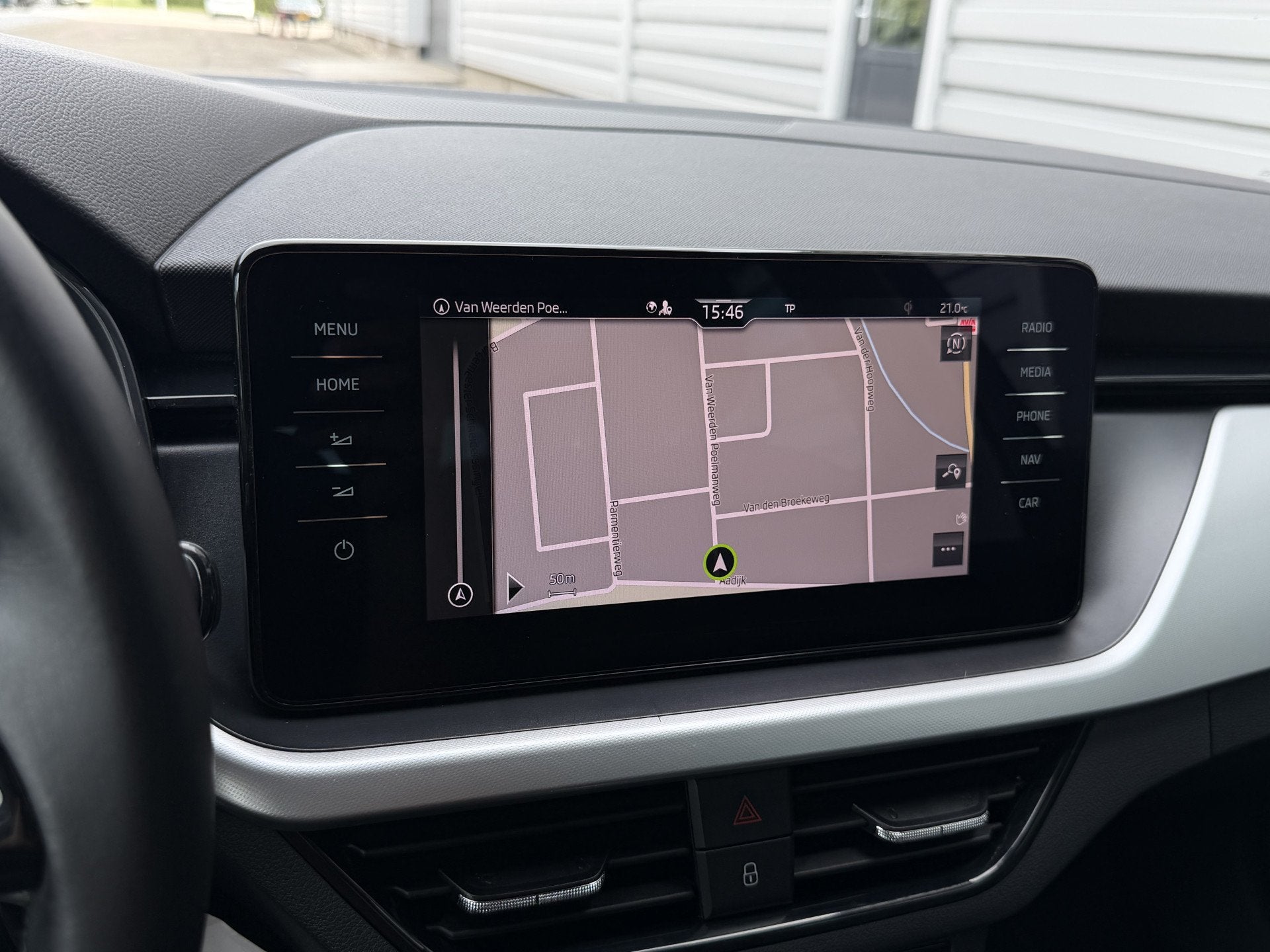 Skoda Scala 1.0 TSI DSG Ambition Navi|Carplay|LED|Stoelverw, Auto's, Dealer onderhouden, Scala, Gebruikt, Huisgarantie