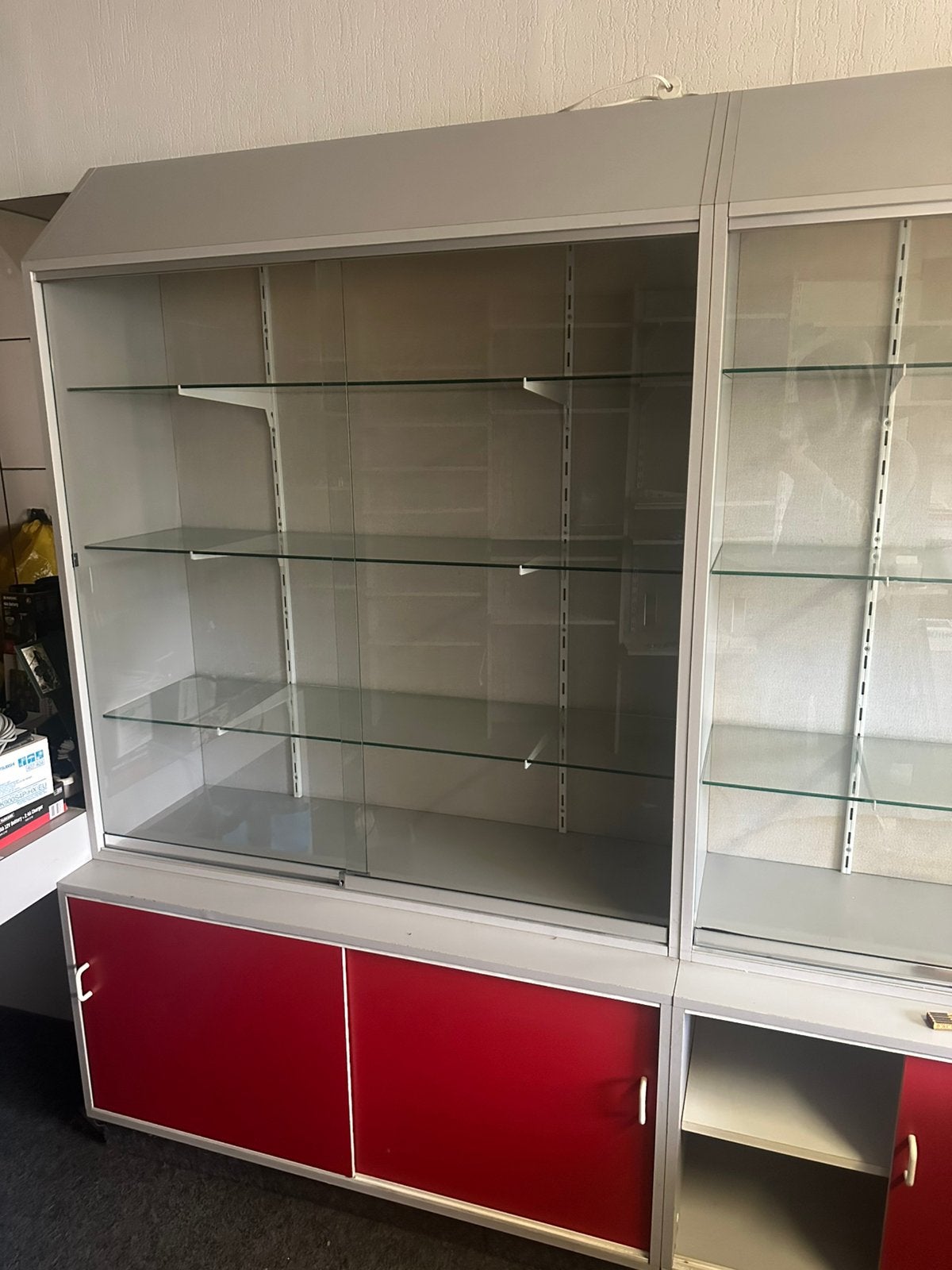 Vitrinekasten 4 stuks, Ophalen, Met deur(en), 100 tot 150 cm, Zo goed als nieuw