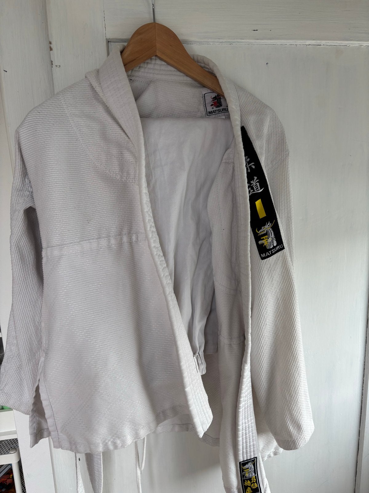 Judopak Matsuru Maat 160 met broek, jas en slip, Gebruikt, Judo, Vechtsportpak, Ophalen of Verzenden