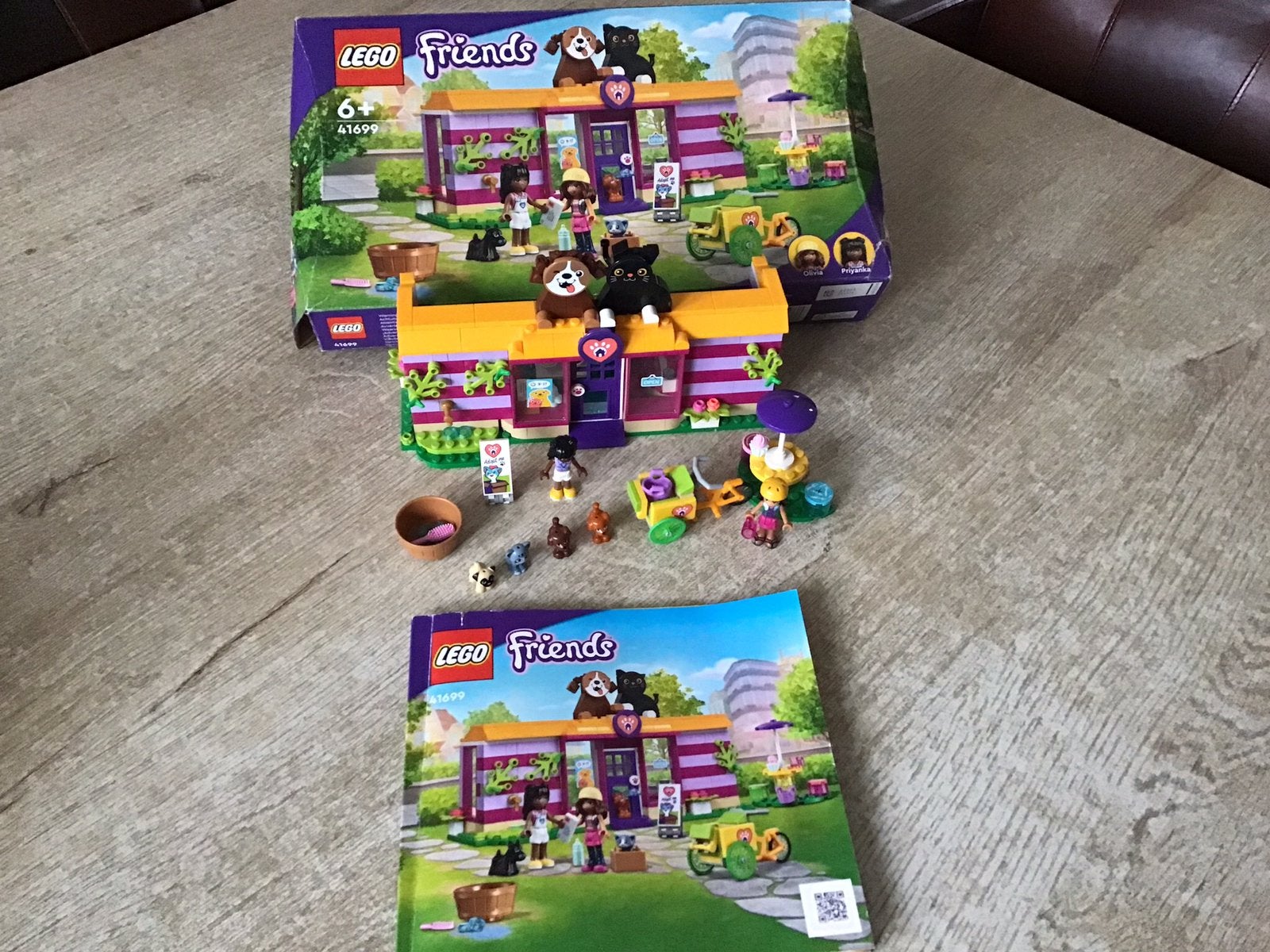 Lego friends Huisdierenadoptiecafe 41699 + DOOS, Ophalen of Verzenden, Zo goed als nieuw