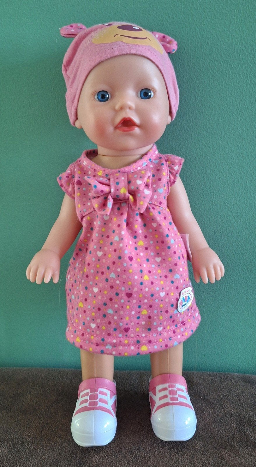 Lopende Baby Born pop met roze jurk en muts, Ophalen of Verzenden, Zo goed als nieuw, Babypop