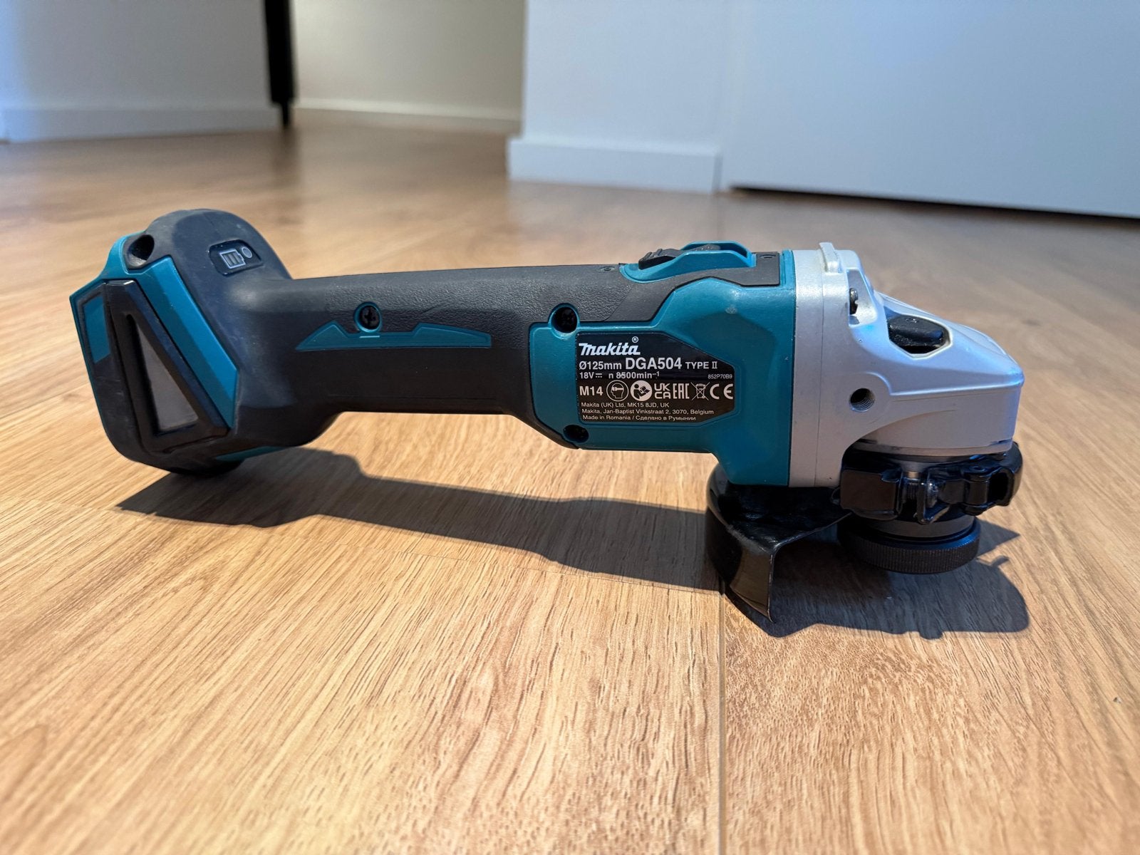 Nieuwe Makita Slijptol DGA504 - Krachtige Accu Haakse Slijpe, Ophalen, Nieuw, Minder dan 700 watt, Haakse handslijpmachine