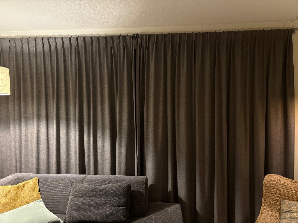 Gordijn stalen rails met grijze gordijnen, Ophalen, 400 cm, Gebruikt, Overige merken