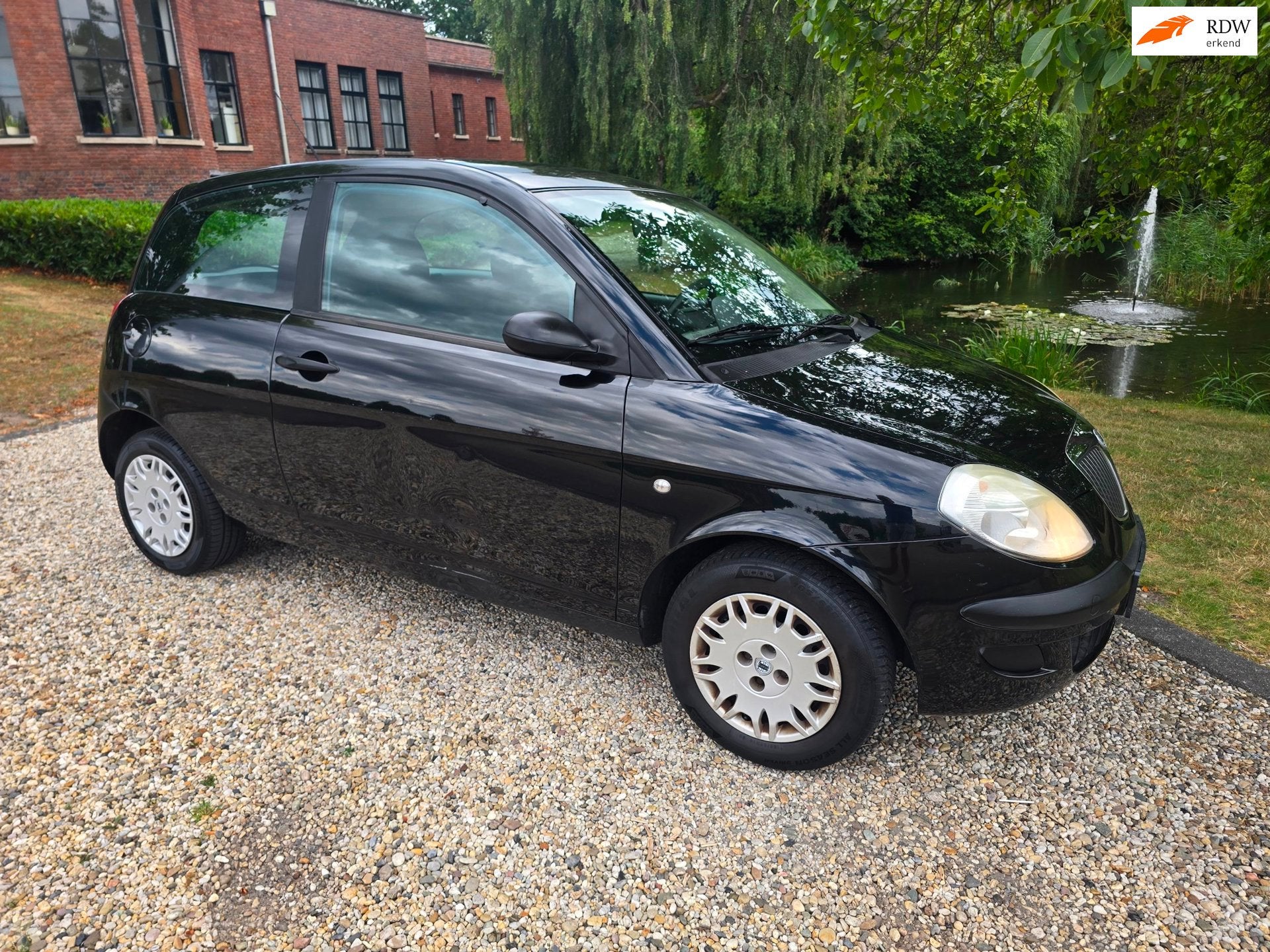 Lancia Ypsilon 1.2 APK 07-2027!, Auto's, Voorwielaandrijving, Gebruikt, Zwart, Origineel Nederlands