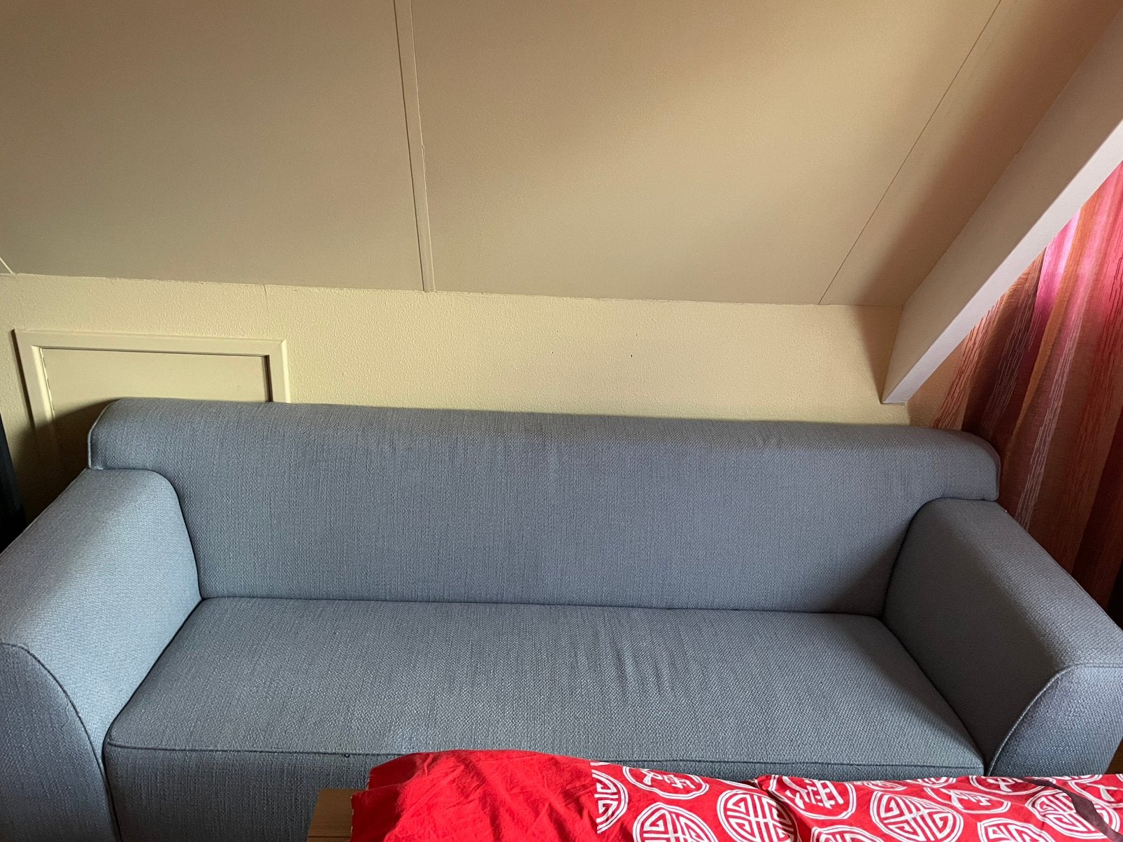 Gratis Lichtblauwe 3zits bank, Huis en Inrichting, Banken | Bankstellen, Ophalen, Zo goed als nieuw, 75 tot 100 cm, 200 tot 250 cm