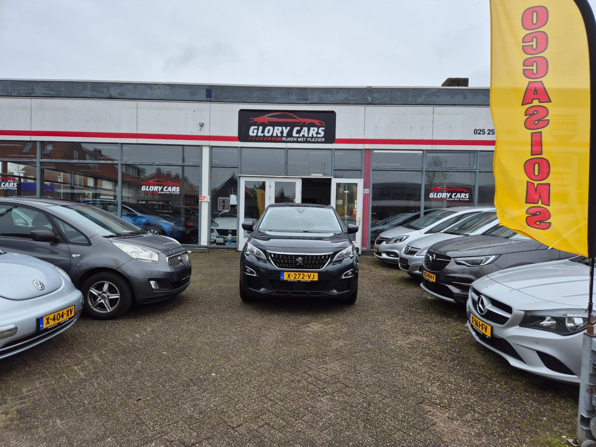 Peugeot 3008 1.2 PureTech Allure, Stof, Gebruikt, Blauw, Bedrijf