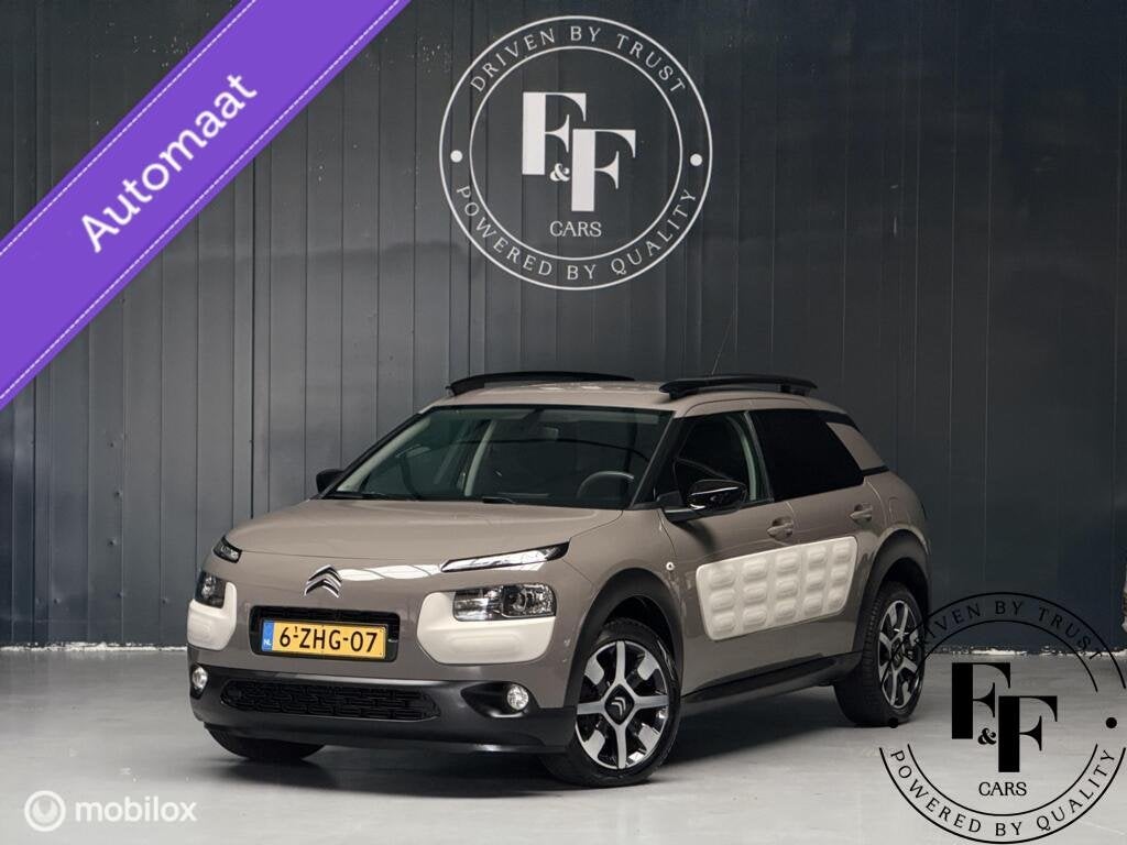 Citroën C4 Cactus 1.2 PureTech Shine|Automaat|NAP|Camera|Na, Auto's, Bruin, 82 pk, Leder en Stof, 23 km/l