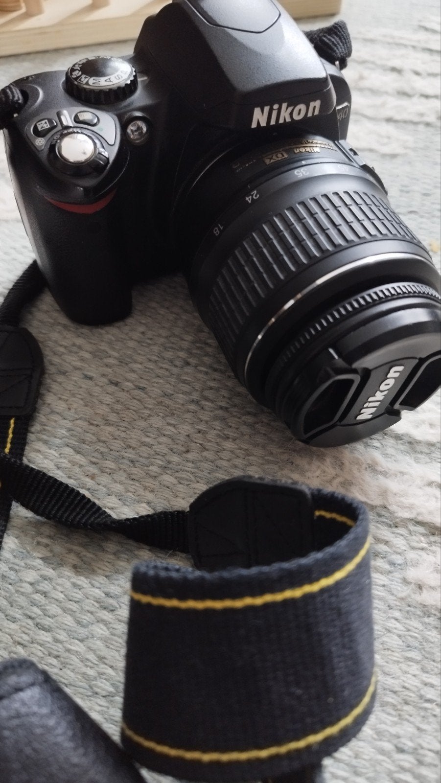 Nikon D40 spiegelreflexcamera met lens en flitser, Gebruikt, Spiegelreflex, Accu, Ophalen of Verzenden