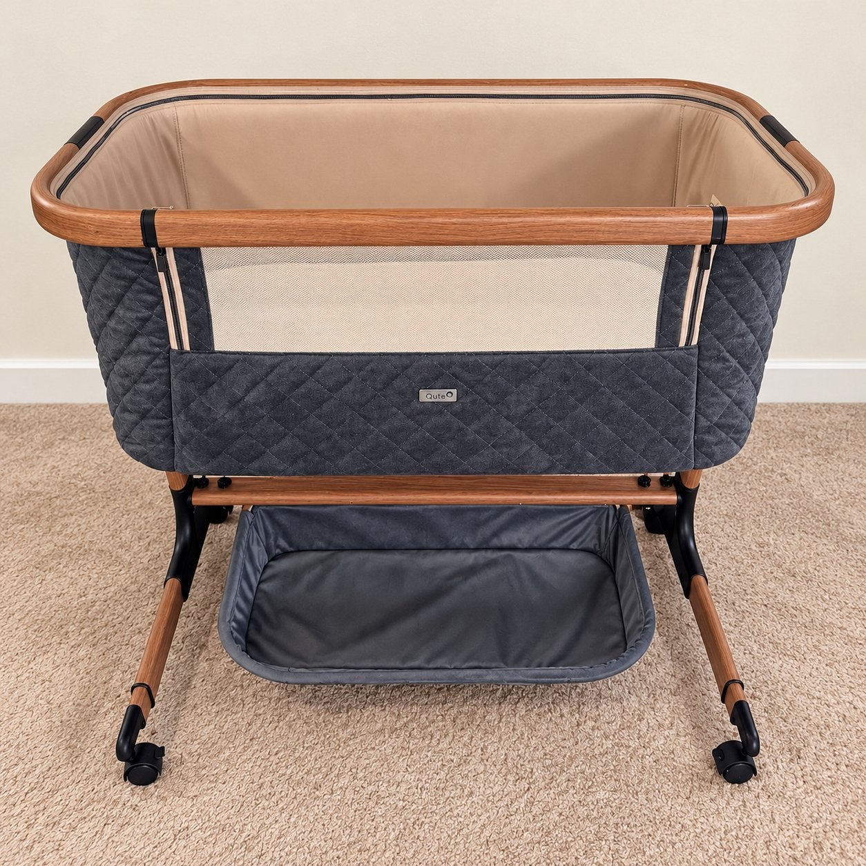 Qute Q-Wiggle elektrische co-sleeper – zo goed als nieuw, Kinderen en Baby's, Ophalen, Zo goed als nieuw, Wieg