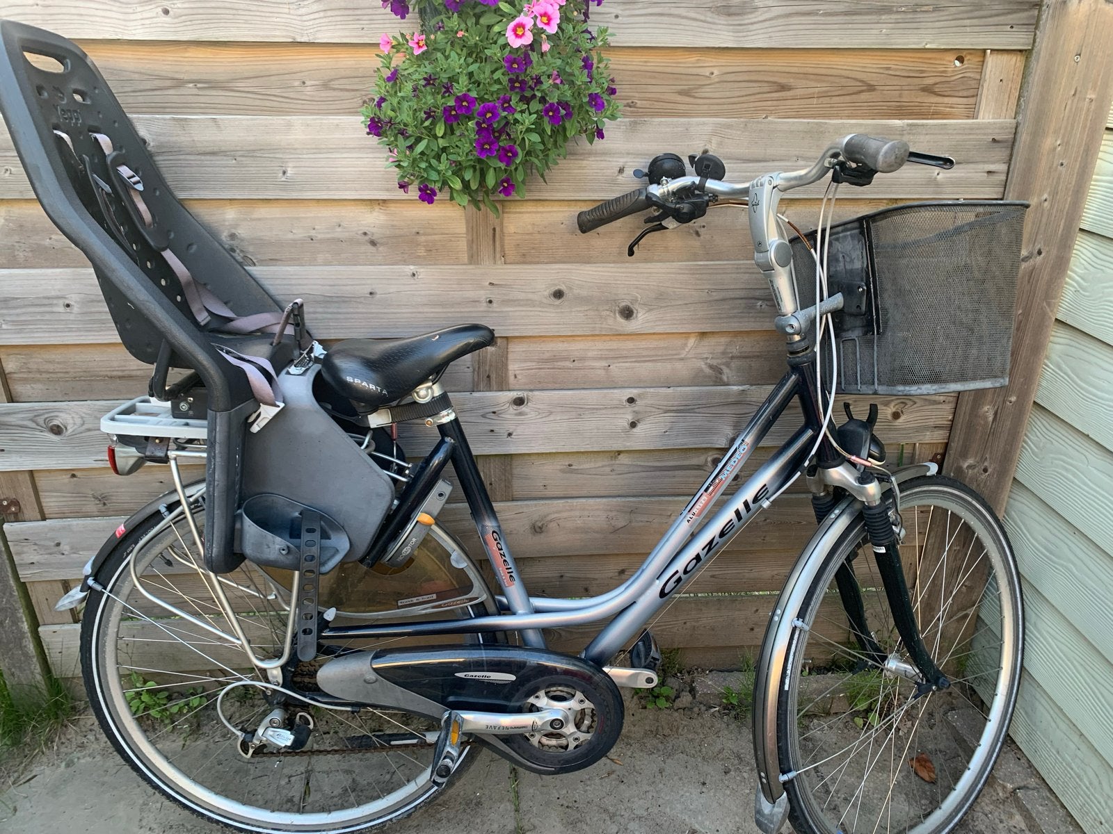 Gazelle fiets met Yepp kinderzitje en mandje, Ophalen, Velgrem, Versnellingen, Gazelle