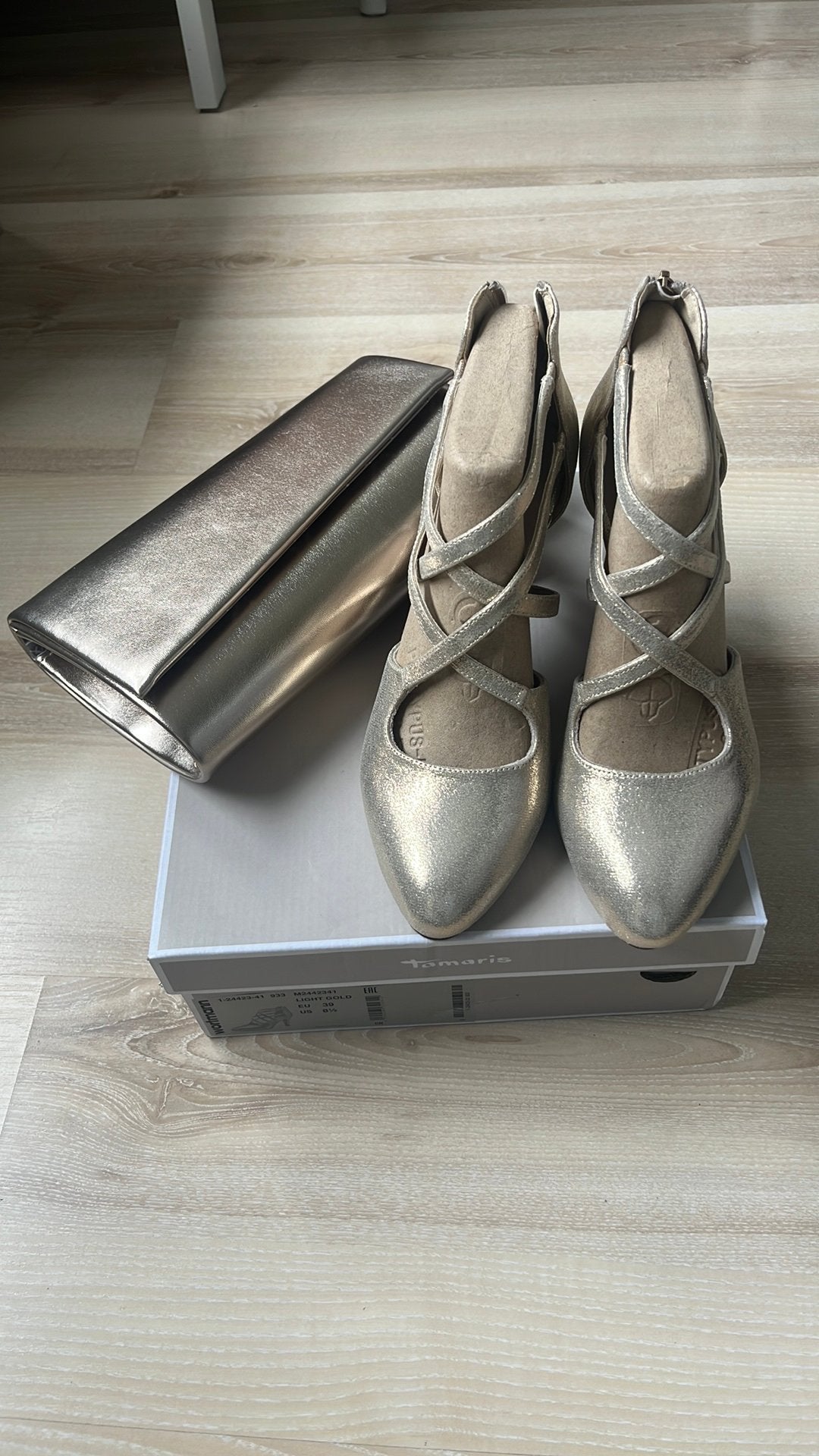 Tamaris Pumps + Clutch Light Gold | Nieuw | Maat 39, Ophalen of Verzenden, Nieuw