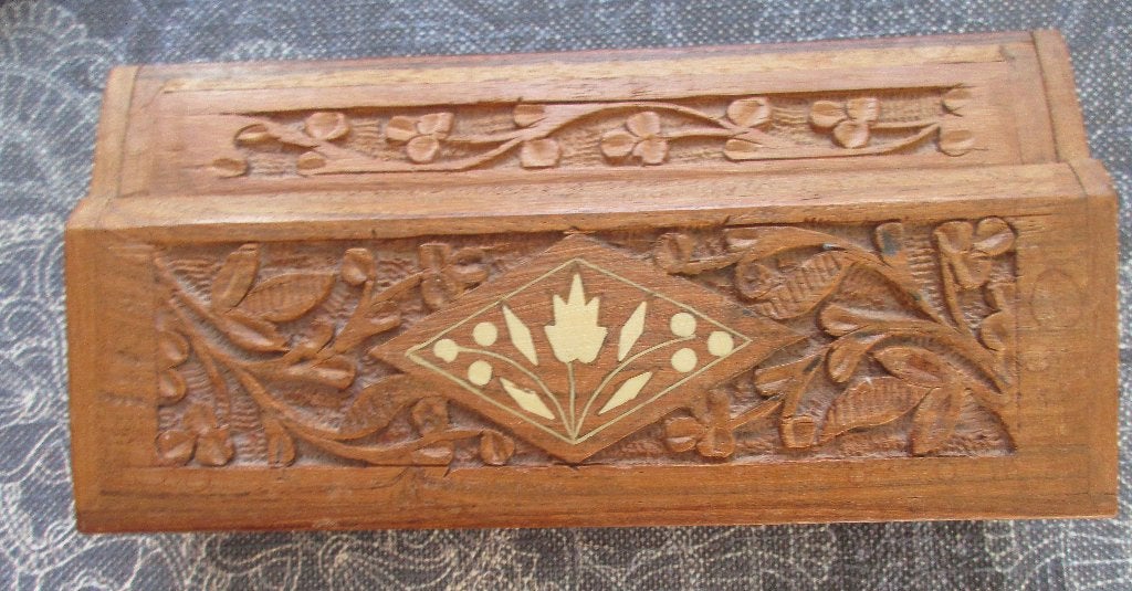 Postzegeldoosje uit India, houtsnijwerk , jaren '50-'60, Antiek en Kunst, Curiosa en Brocante, Ophalen of Verzenden