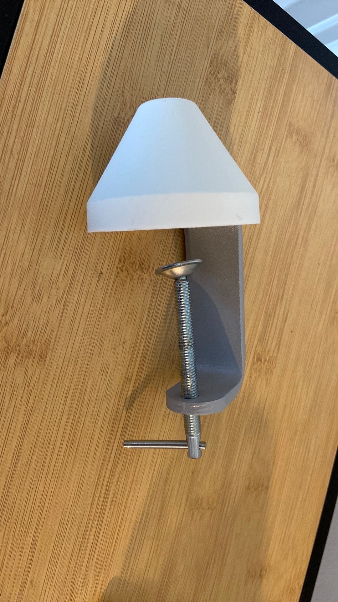 Tafelklem voor een Luxo lamp., Ophalen of Verzenden, Zo goed als nieuw