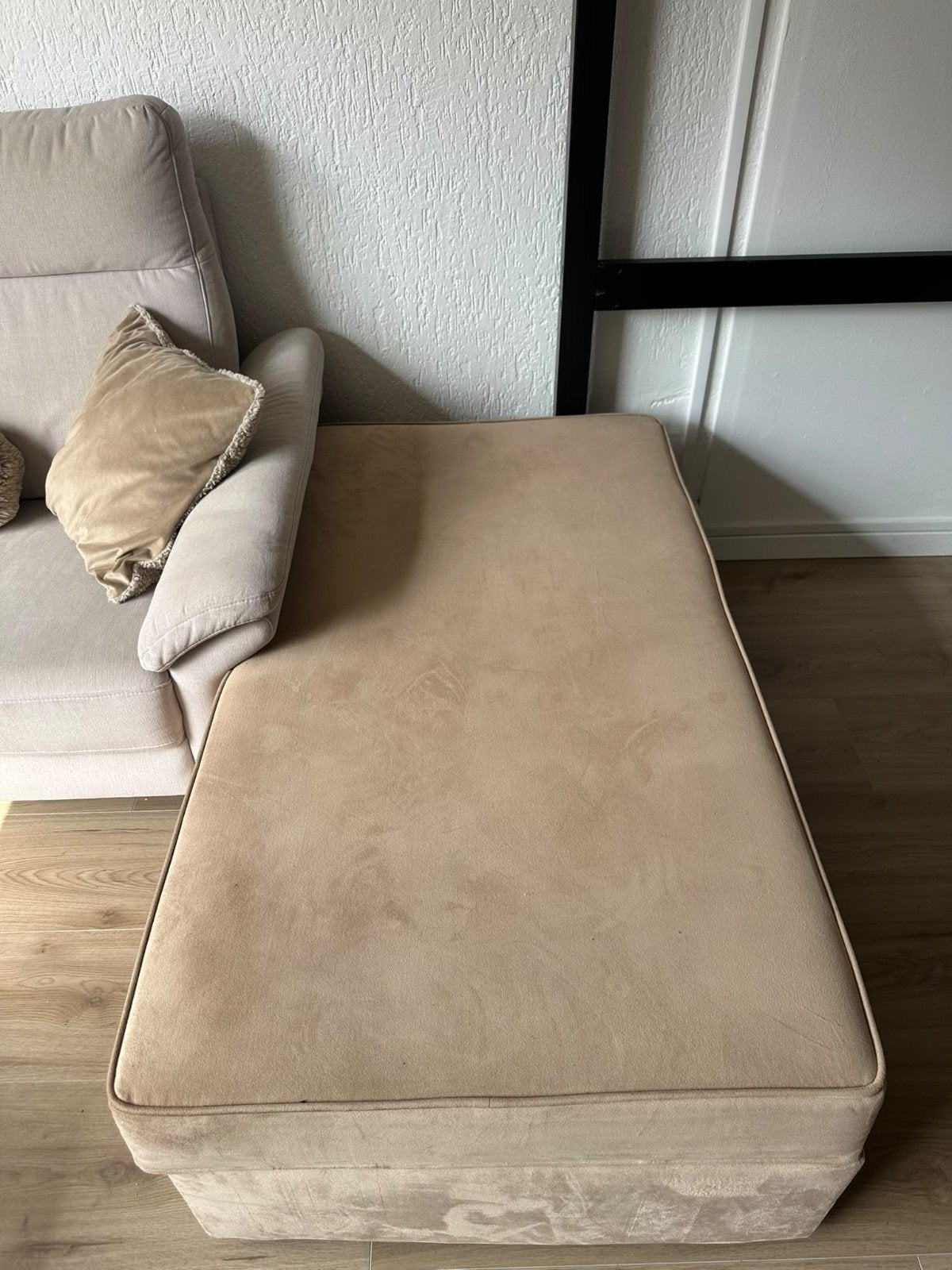 Uitschuifbaar bed/slaapbank - ideaal voor logees, Ophalen, Gebruikt, Eenpersoons, Beige