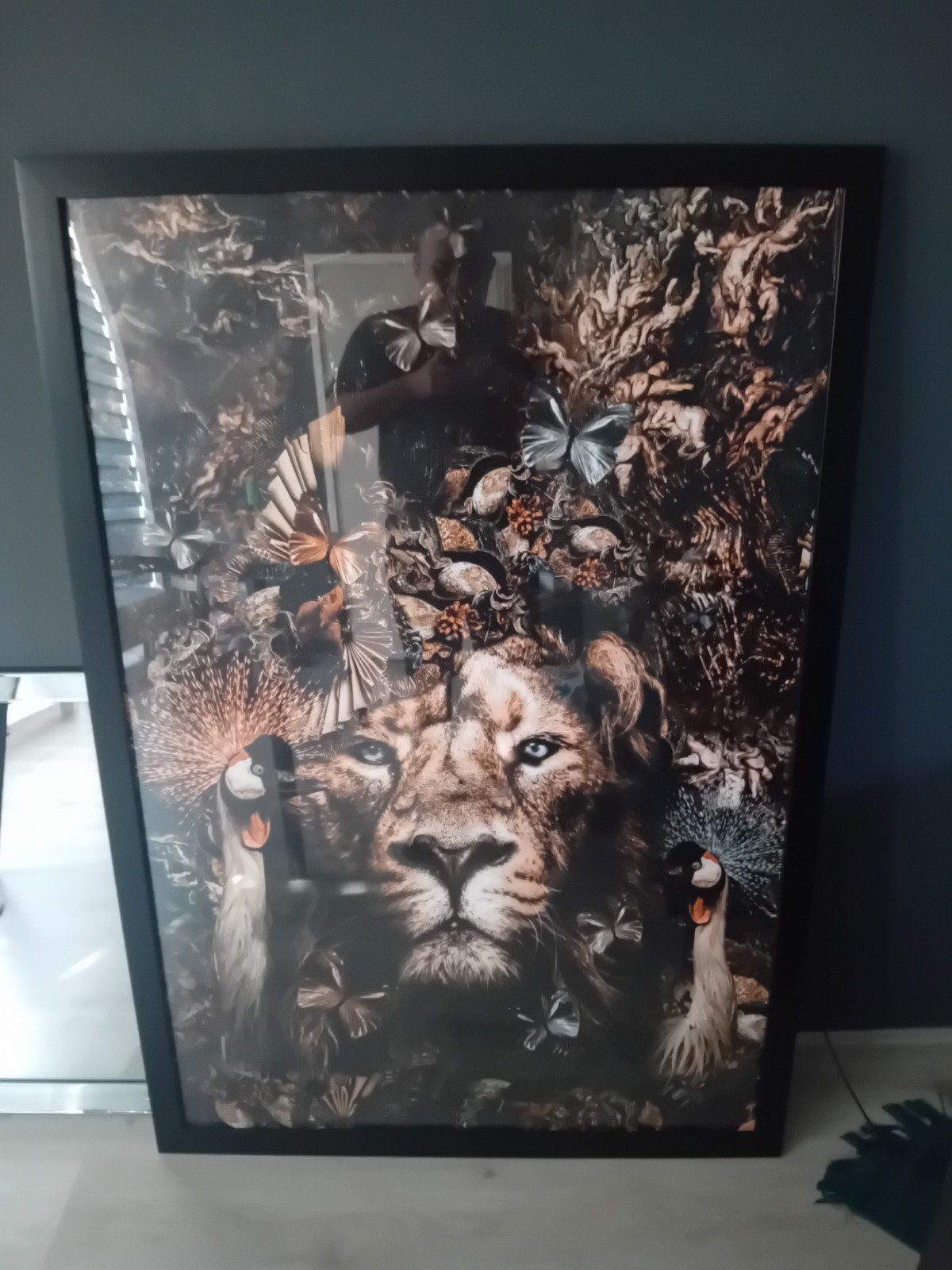 Groot Schilderij Leeuw met Vlinders en Vogels, Antiek en Kunst, Ophalen, Hout, Dieren, Print