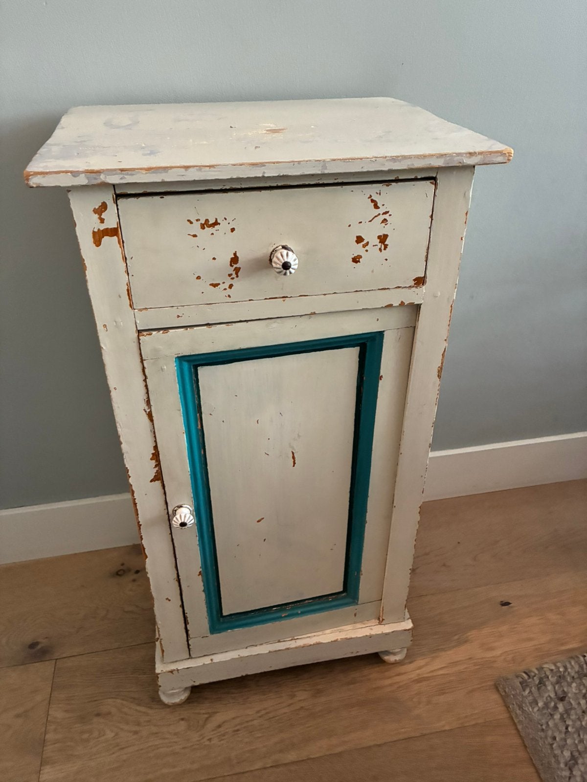 Brocante Frans kastje, Ophalen