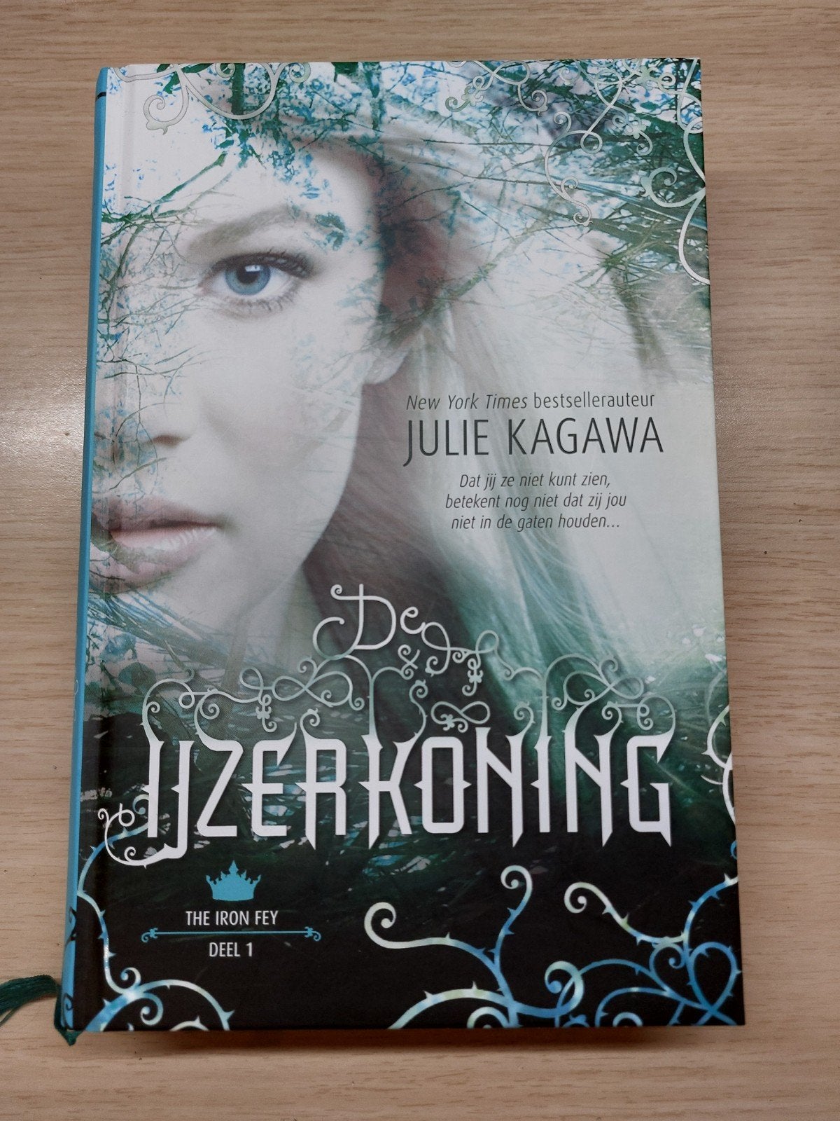 De IJzerkoning - Julie Kagawa - NL - hardcover, Julie Kagawa, Ophalen of Verzenden, Zo goed als nieuw, Fictie