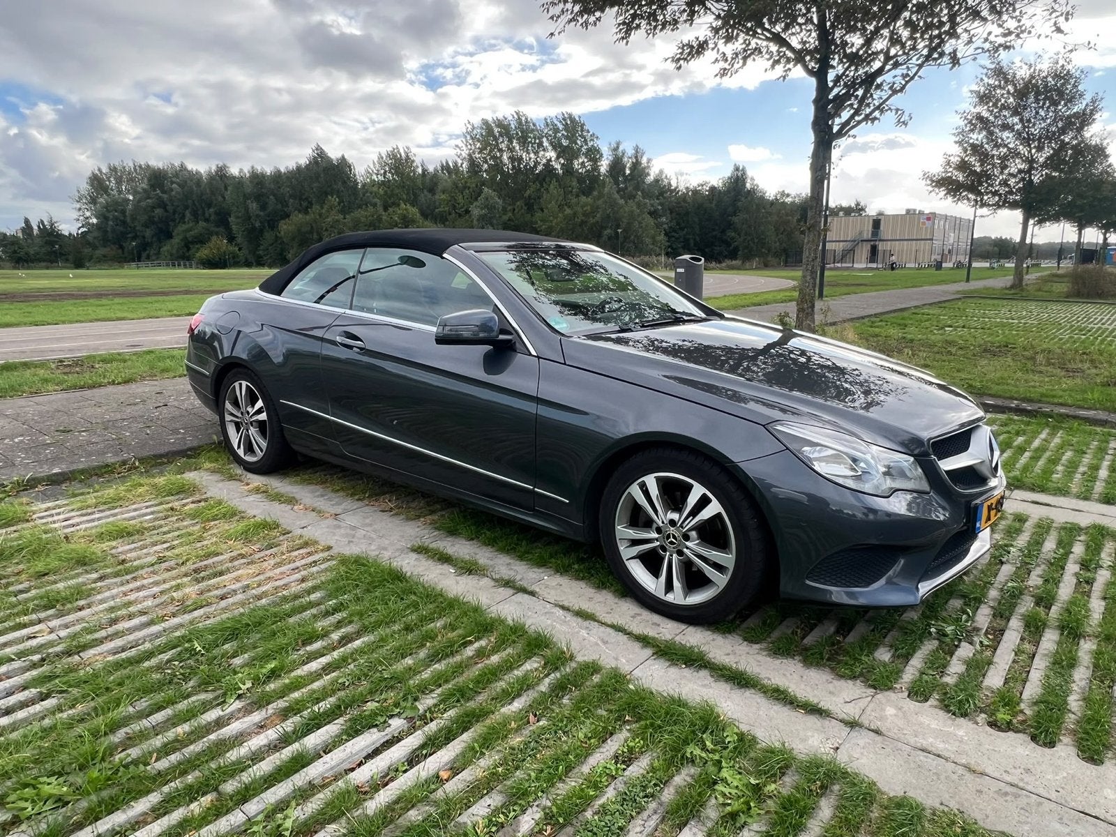 Mercedes-Benz E-Klasse E200 184PK 7G-TRONIC Plus 2015 Blauw, Auto's, Achterwielaandrijving, 1800 kg, 4 cilinders, Cabriolet
