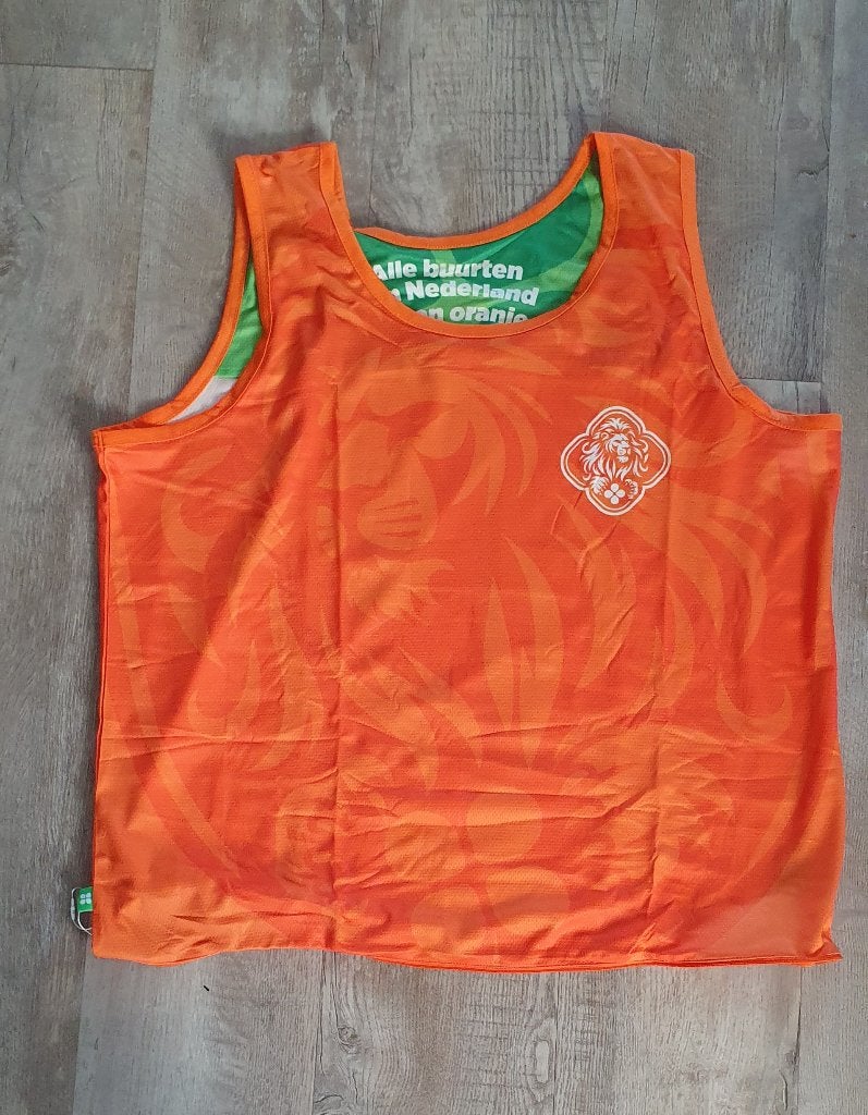 gratis Oranje shirt / tas van Plus, Plus, Ophalen