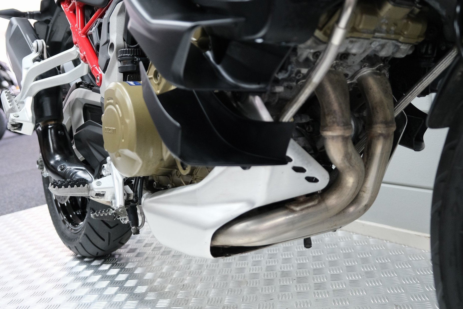 Ducati MULTISTRADA V4 S ABS/ RADAR (bj 2021), Motoren, Info@ducatie.fr, Toermotor, Ducati Benelux B.V., Orves 390
92700  COLOMBES, FR