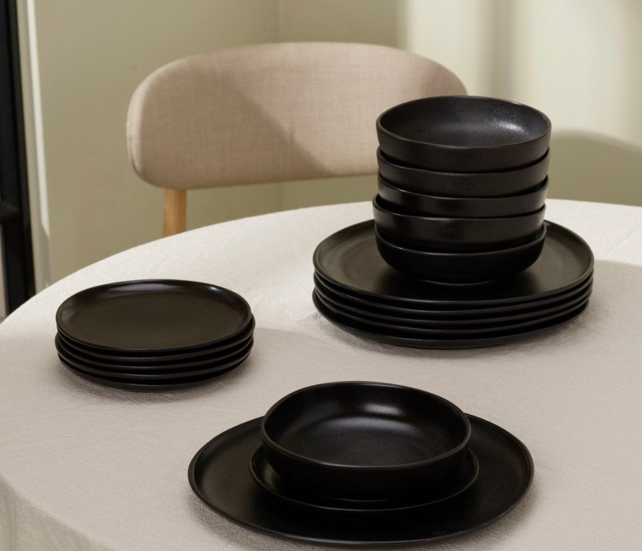 Servies set stoneware keramiek 8 personen, Keramiek, Nieuw, Ophalen of Verzenden, Overige stijlen