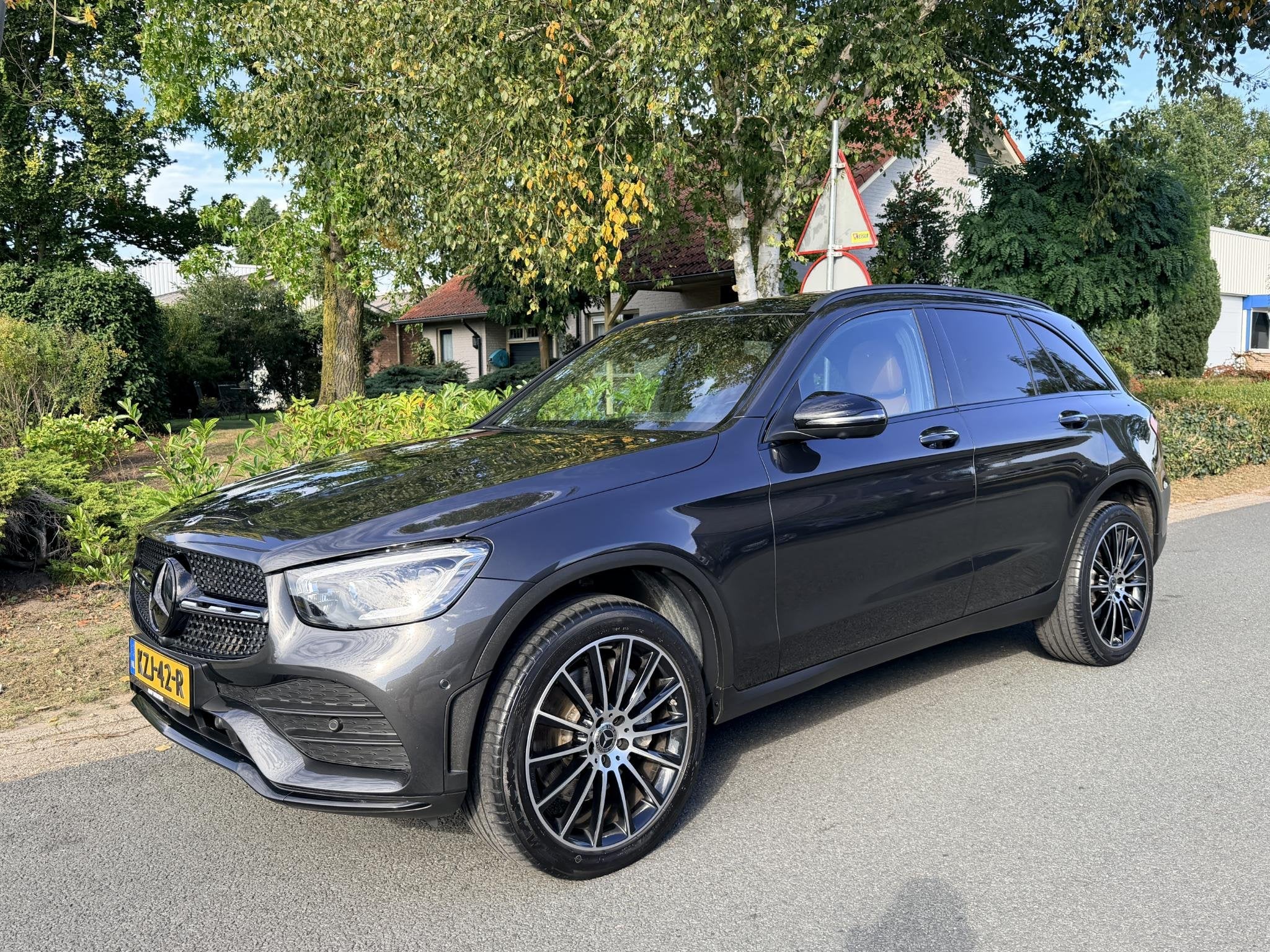 Mercedes-Benz GLC-klasse 300e Hybrid 4MATIC 320PK AMG•Pano, Automaat, Gebruikt, Euro 6, 4 cilinders
