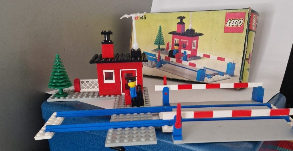 Lego 146 Spoorwegovergang in DOOS (1976), Kinderen en Baby's, Gebruikt, Compleet, Lego, Ophalen of Verzenden