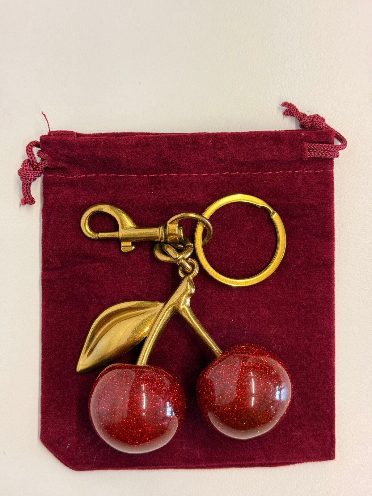 Cherry bag Charm sleutelhanger (goud wijnrood), Verzenden, Nieuw, Rood, Handtas