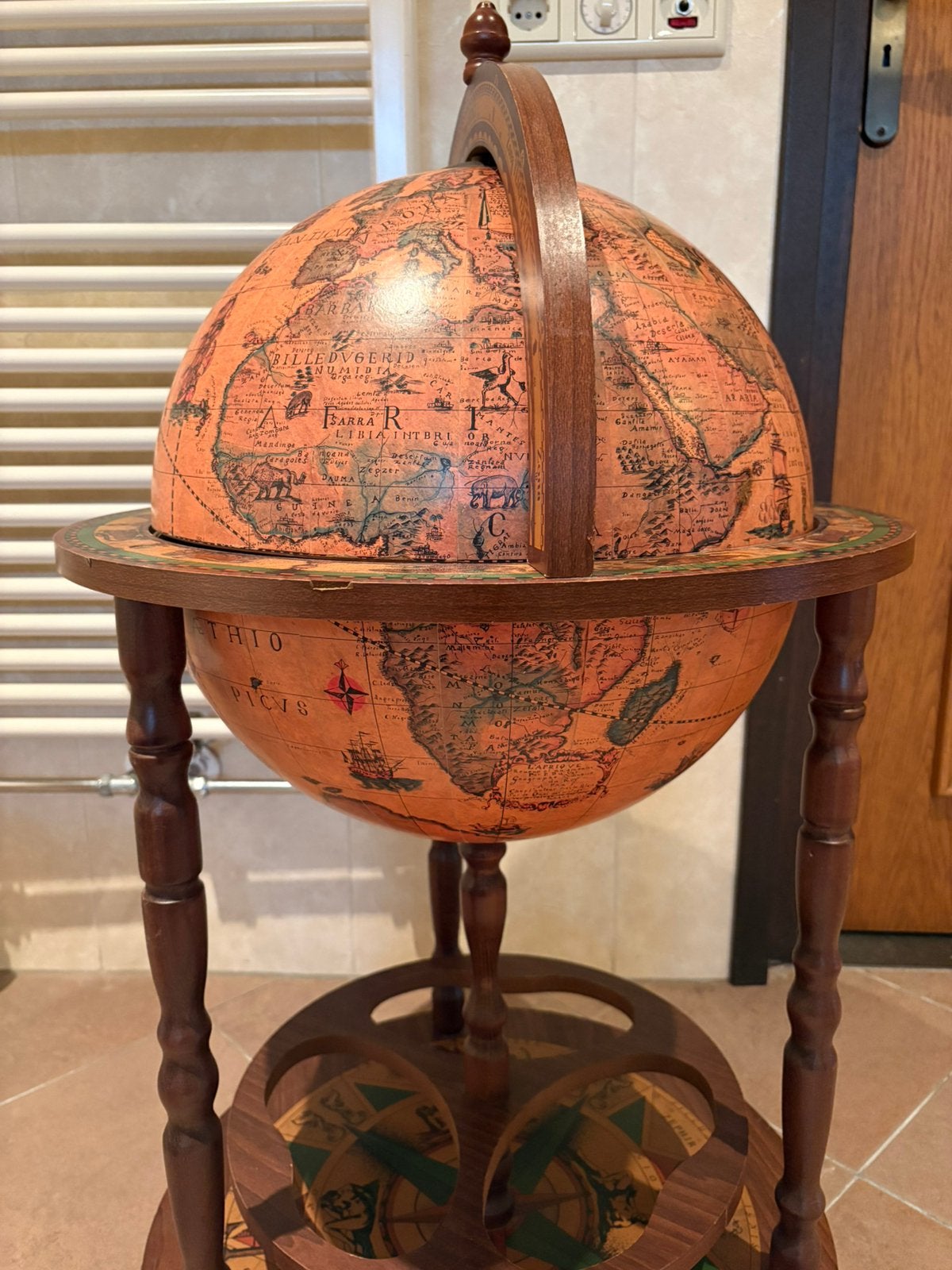 Zoffoli bar globe drank wereldbol barglobe globebar, Huis en Inrichting, Ophalen, Zo goed als nieuw