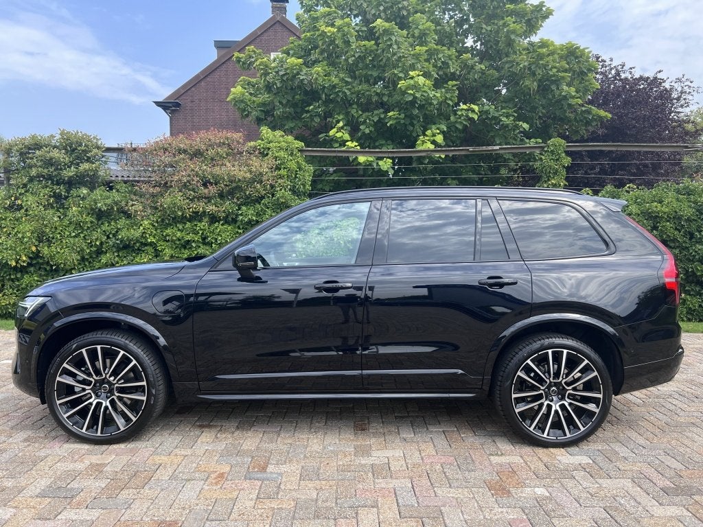 Volvo XC90 2.0 T8 AWD Ultra Dark | TE BESTELLEN! |, Auto's, Dealer onderhouden, 4 cilinders, 7 stoelen, Zwart