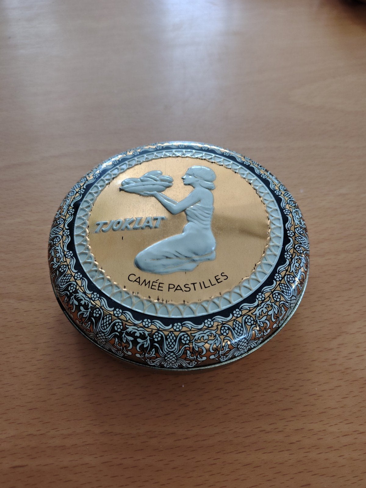 Vintage Tjoklat Camée Pastilles blikje, Verzamelen, Blikken, Ophalen of Verzenden, Gebruikt, Overige, Overige merken