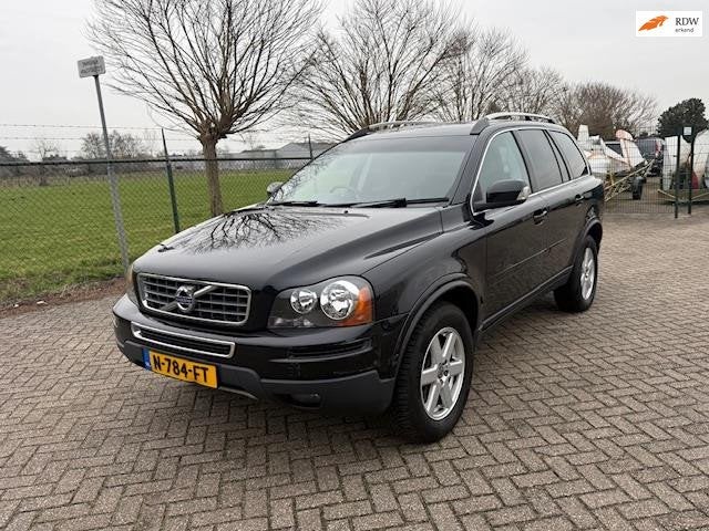 Volvo XC90 2.4 D5 Summum RHD, 7 Pers, APK 22-06-2027, Auto's, Volvo, Gebruikt, 241 €/maand, 7 stoelen, Zwart