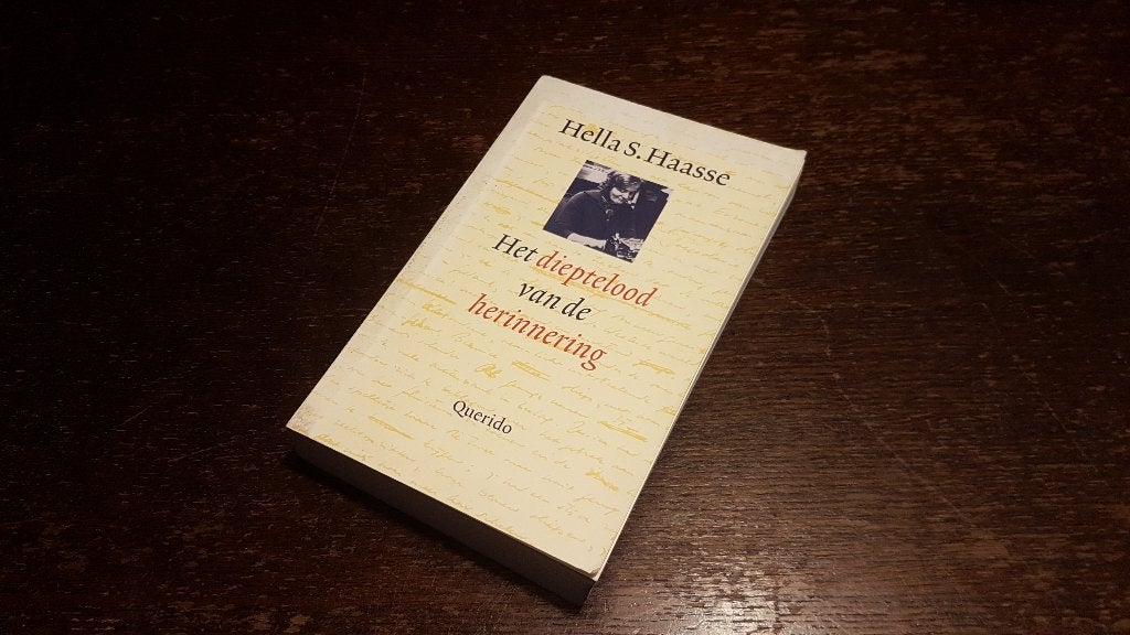 Hella Haasse - Het dieptelood van de herinnering, Ophalen of Verzenden, Zo goed als nieuw, Hella Haasse, Nederland