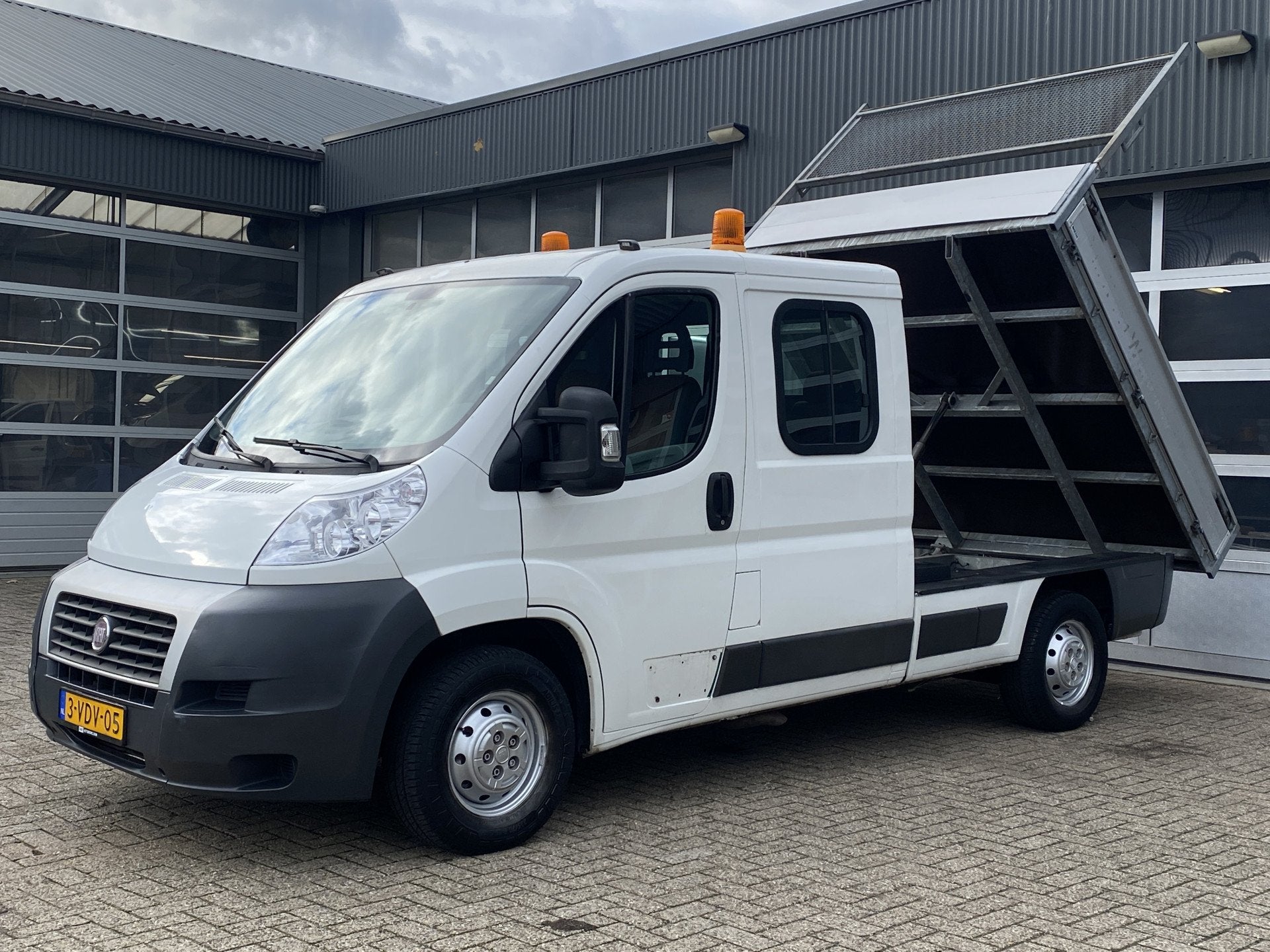 Fiat Ducato 35L 3.0 CNG Loopt op 3 Cilinders ! ( drei cilind, Auto's, Voorwielaandrijving, Euro 5, Gebruikt, Zwart