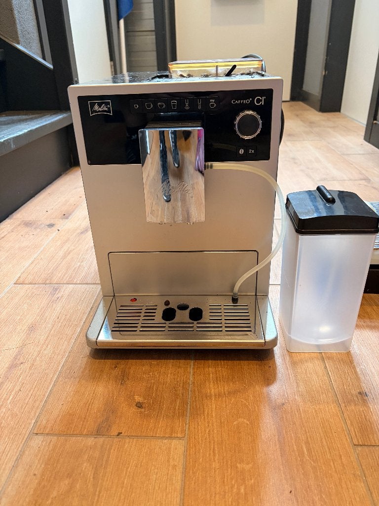 Melitta Caffeo CI Bonenmachine koffie/espresso/melkschuim, Gebruikt, Koffiemachine, 2 tot 4 kopjes, Afneembaar waterreservoir