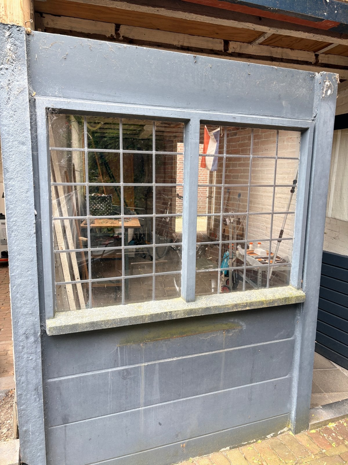 Betonnen raamkozijn met glas in lood, Doe-het-zelf en Verbouw, Glas en Ramen, Ophalen, Gevelraam of Ruit, Gebruikt, Glas in lood