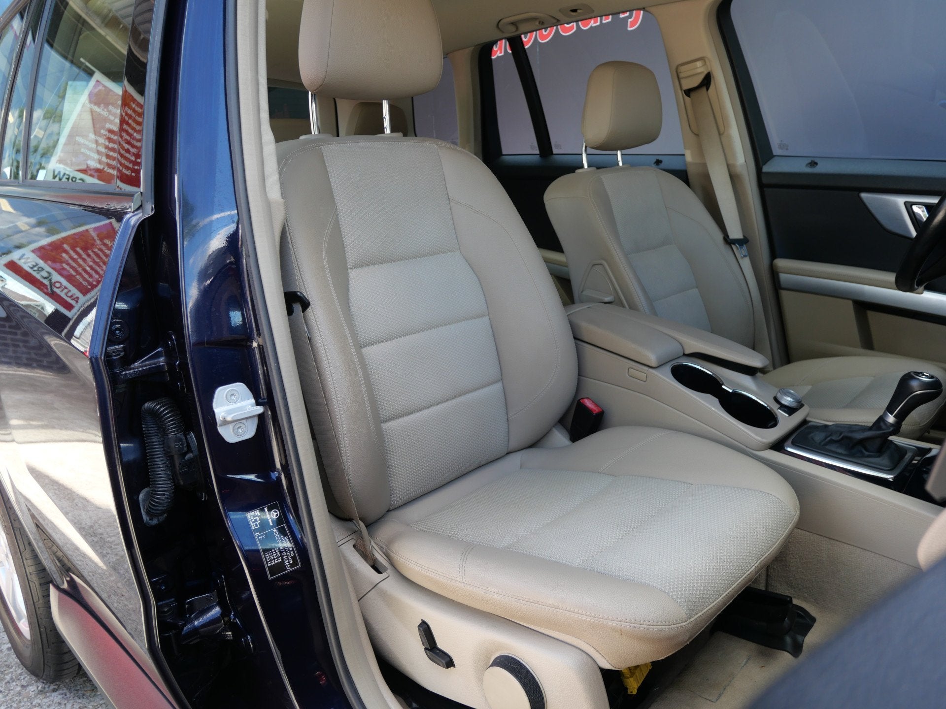 Mercedes-Benz GLK-Klasse 350 4-MATIC | YOUNGTIMER | DEALER O, Auto's, Mercedes-Benz, Automaat, Gebruikt, Beige, 2000 kg