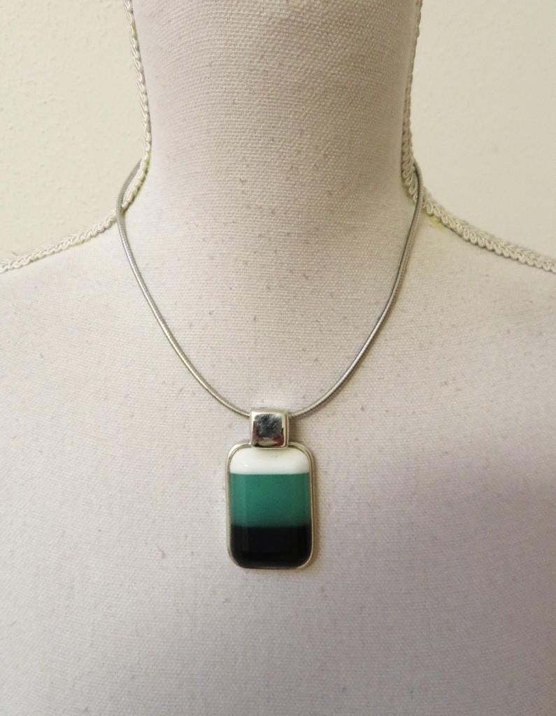 Pierre Lang kettinghanger groen wit zwart zilver rhodineert, Overige materialen, Overige voorstellingen, Ophalen of Verzenden