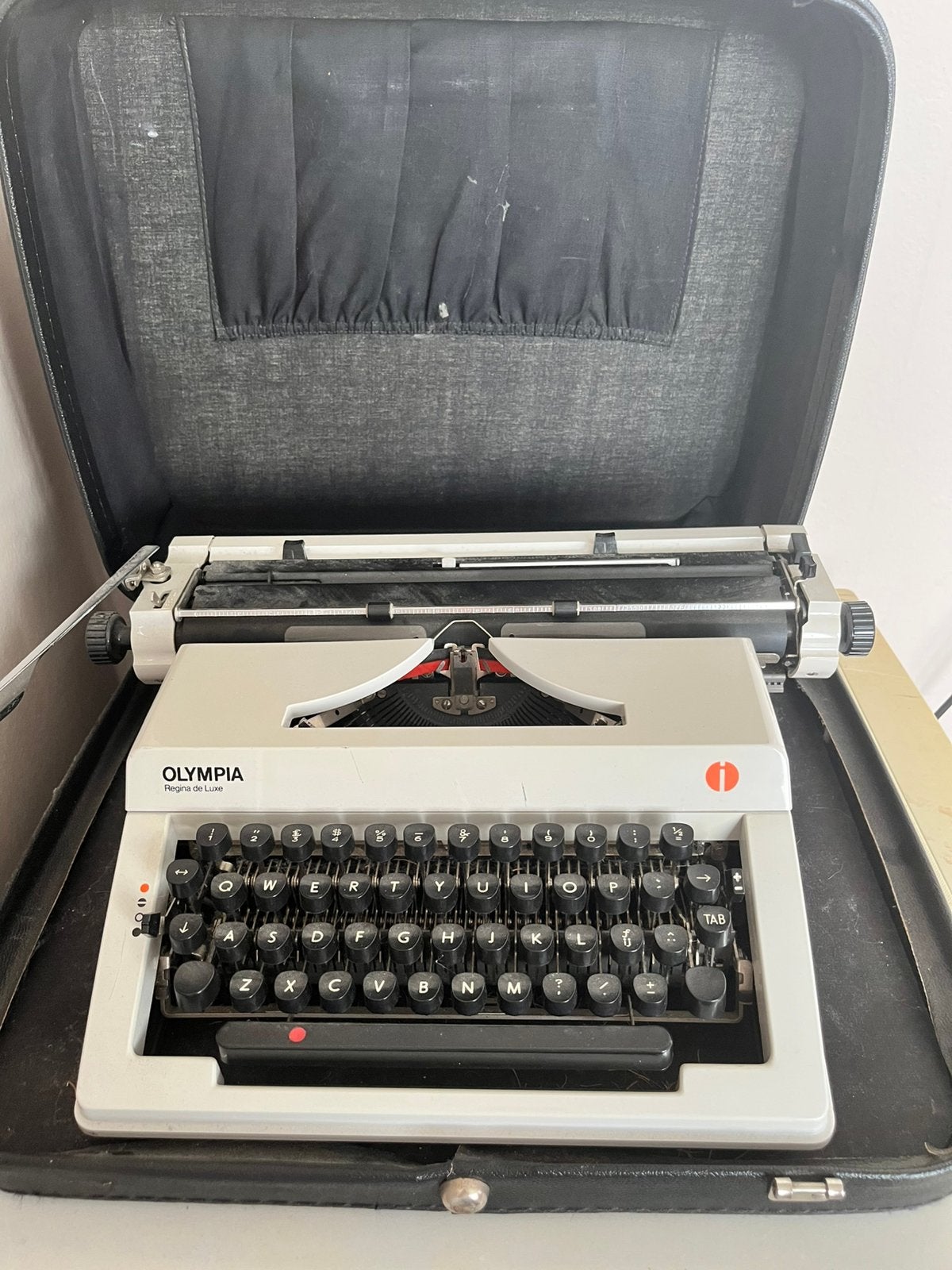 Olympia Regina de Luxe typemachine, Ophalen, Gebruikt